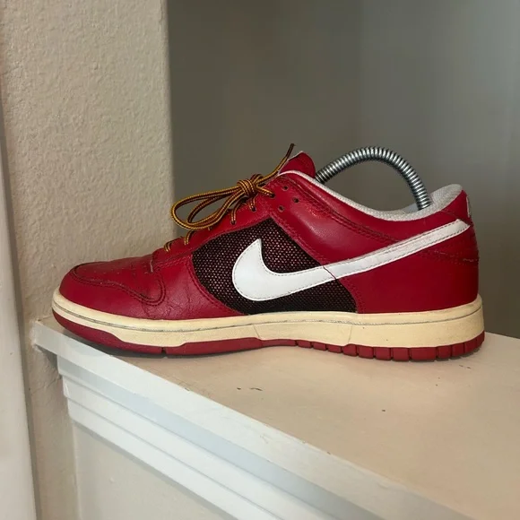 Women's Nike Dunk Low Cl 2009 Cherry Red 317815-612 Wmns 9 - Picture 5 of 9
